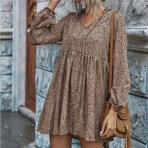 Women's Tan Printed V-Neck Long Sleeve Dress